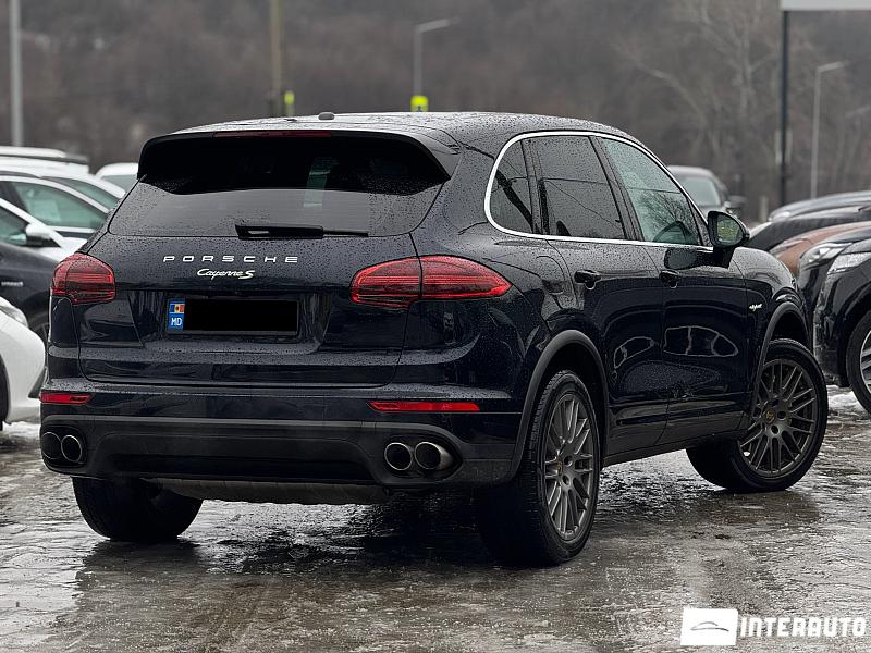 Porsche Cayenne S Hybrid 3 porsche cayenne s hybrid 2016