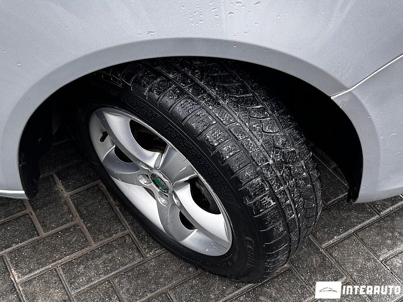 Skoda Fabia 16 skoda fabia 2012