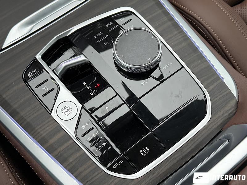 BMW X5 4.0i 18 bmw x5 4.0i 2025