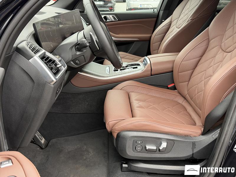 BMW X5 4.0i 9 bmw x5 4.0i 2025