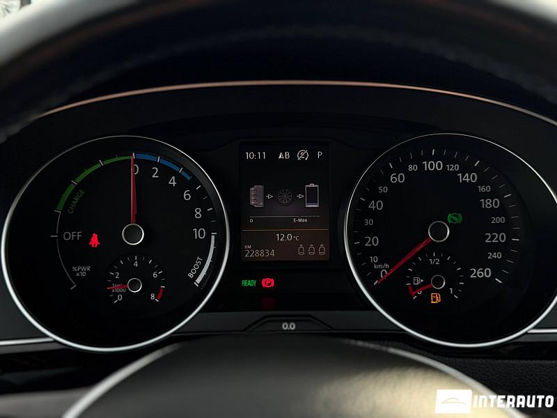 Volkswagen Passat GTE 8 volkswagen passat gte 2015