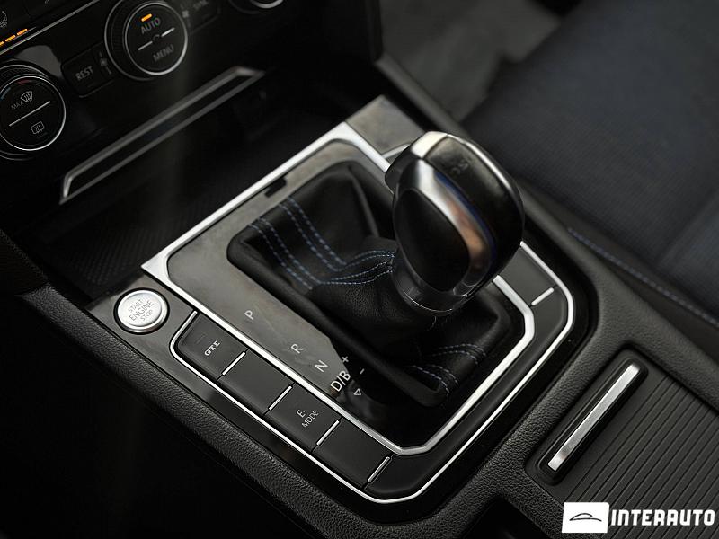 Volkswagen Passat GTE 12 volkswagen passat gte 2015