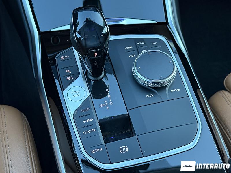 BMW 330E 15 bmw 330e 2020