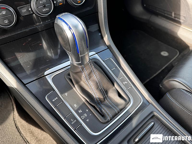 Volkswagen Golf GTE 15 volkswagen golf gte 2015