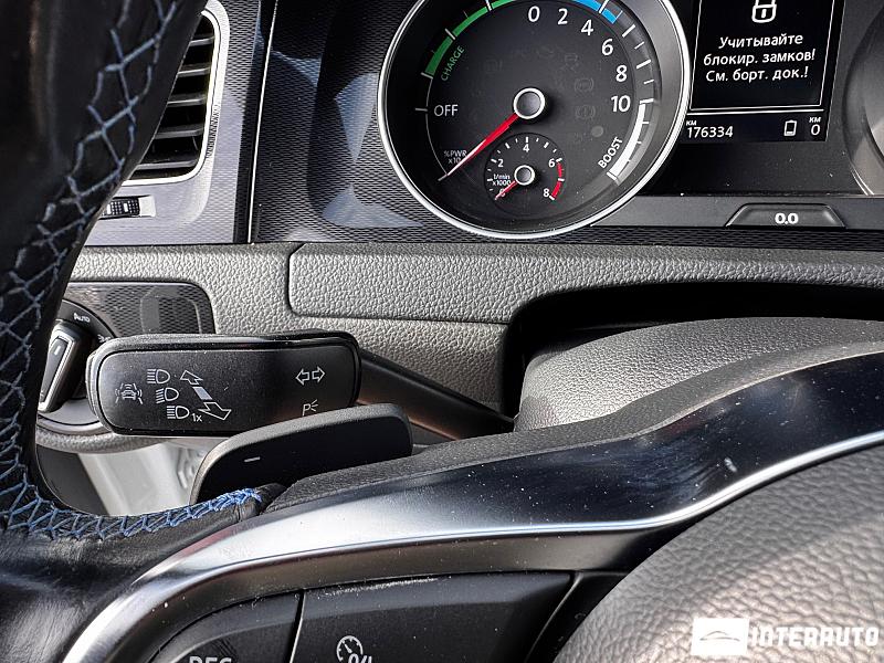 Volkswagen Golf GTE 13 volkswagen golf gte 2015