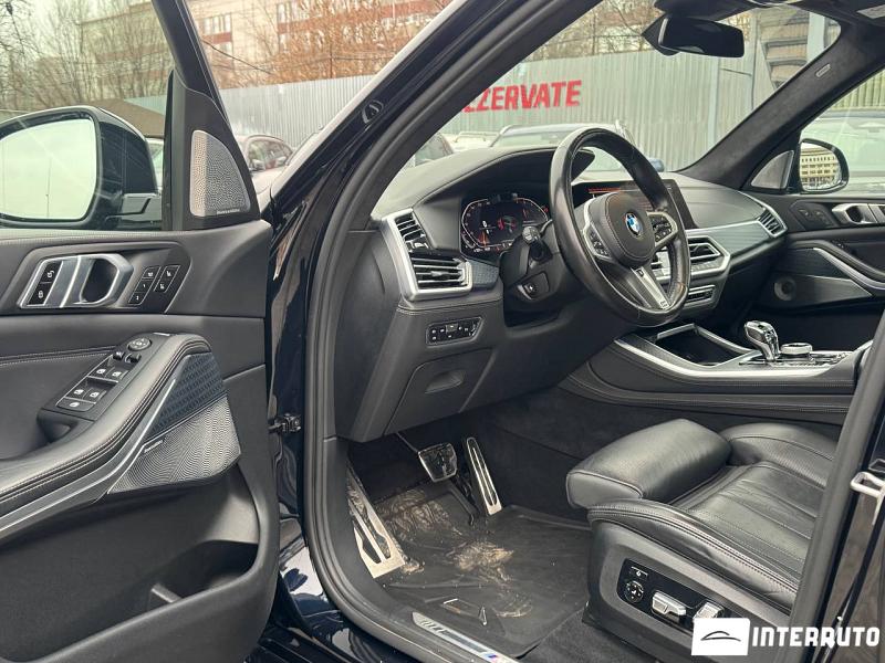 BMW X5 4.0i 8 bmw x5 4.0i 2021