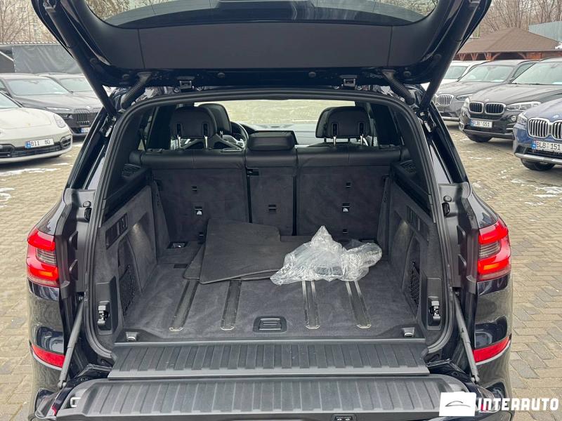 BMW X5 4.0i 26 bmw x5 4.0i 2021