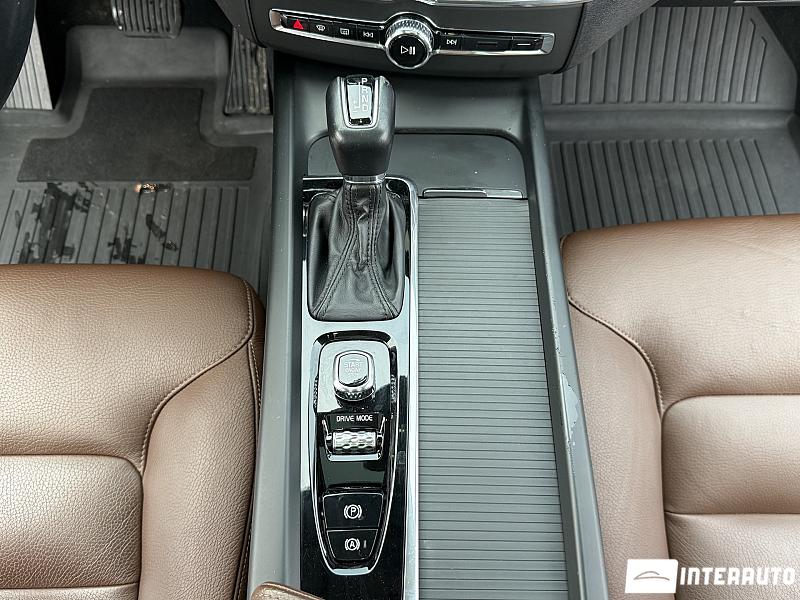 Volvo XC 60 13 volvo xc 60 2020