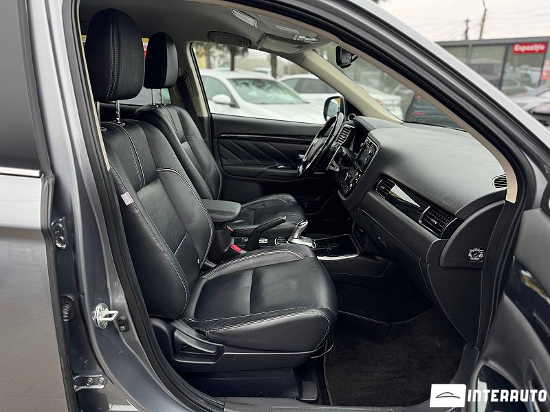 Mitsubishi Outlander 15 mitsubishi outlander 2015