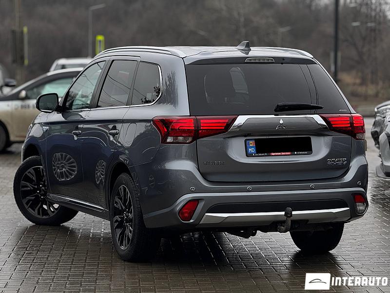 Mitsubishi Outlander 4 mitsubishi outlander 2015